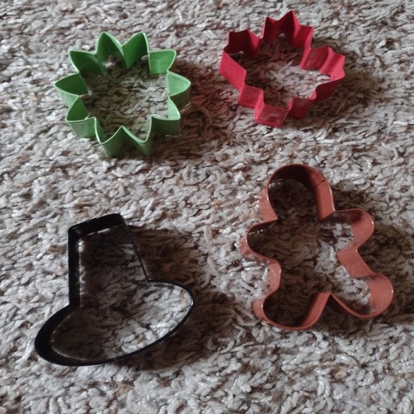 Lot of 4 Thanksgiving and Xmas cookie cutters - Picture 1 of 1